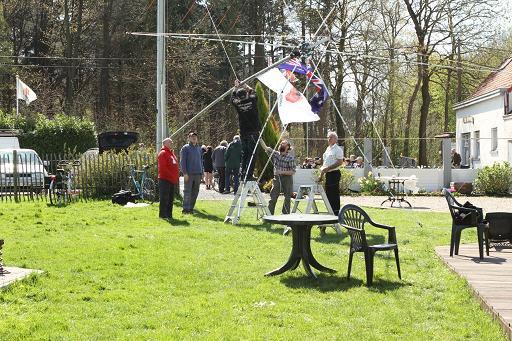 ANZAC Day Picture - Mounting antennas